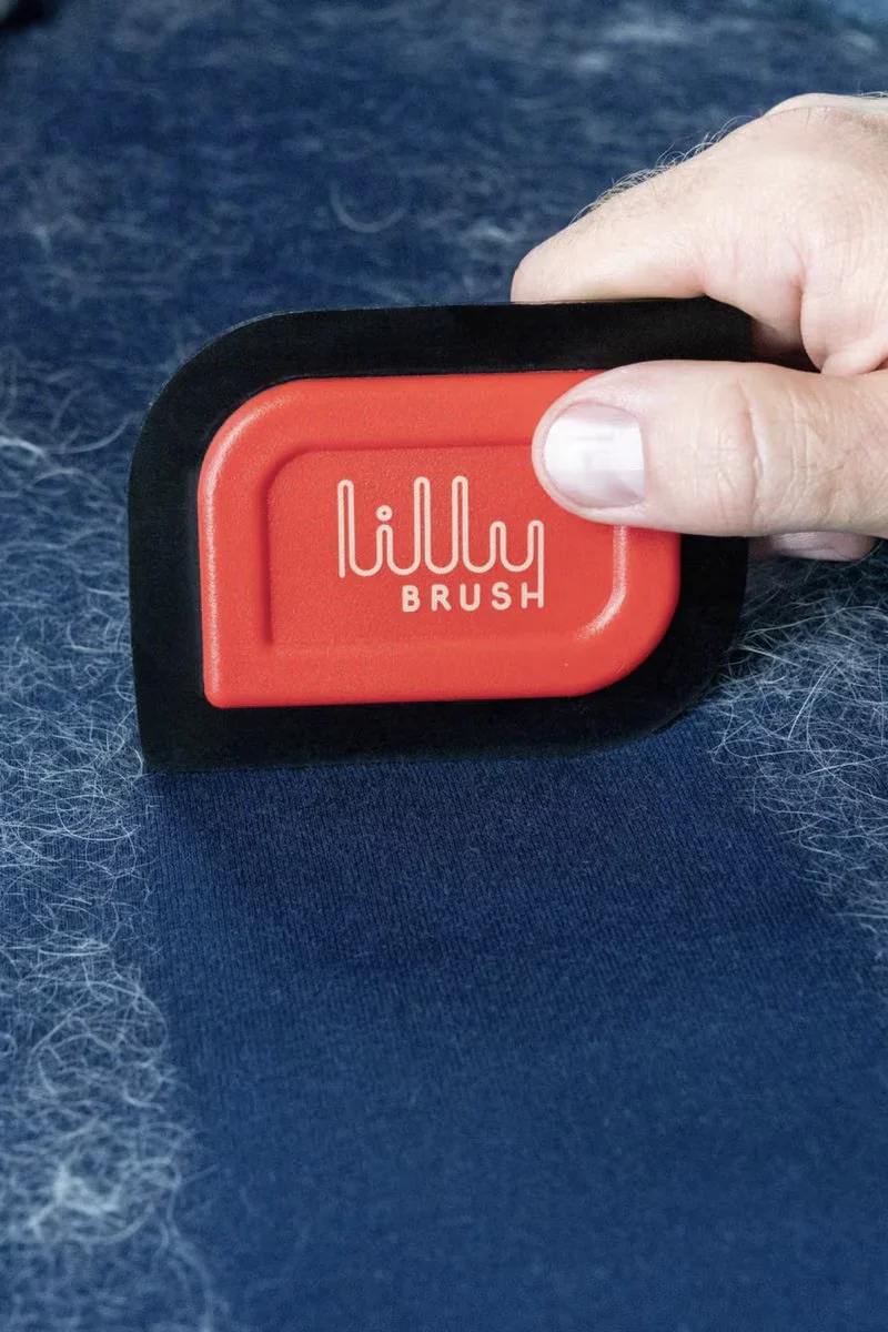 Lilly Brush Mini Pet Hair Detailer - Image 4