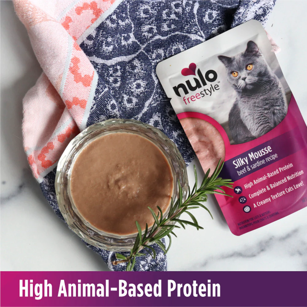 Nulo Freestyle Silky Mousse Beef and Sardine Wet Cat Food Pouch - Image 3