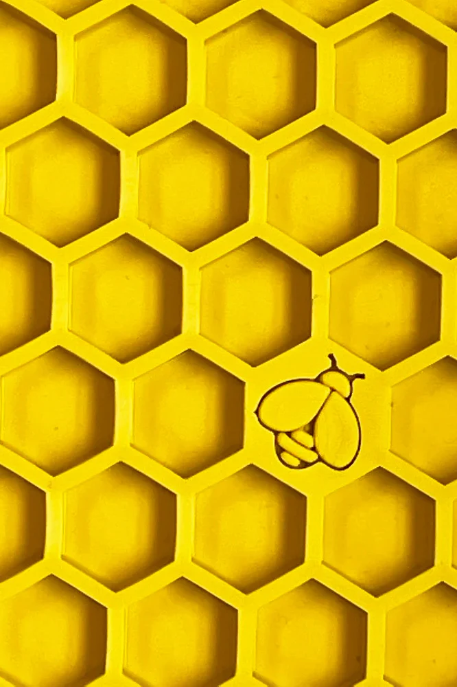 SodaPup Honeycomb Lickmat - Image 5